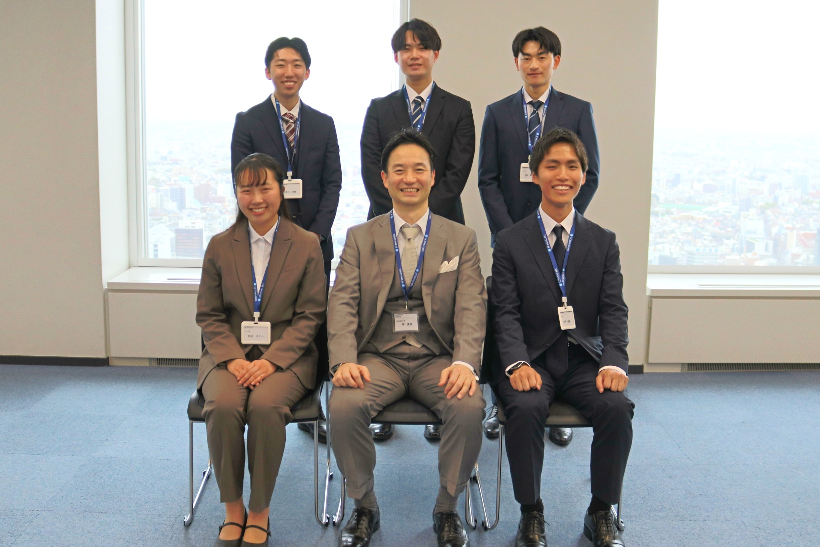 img-group-photo